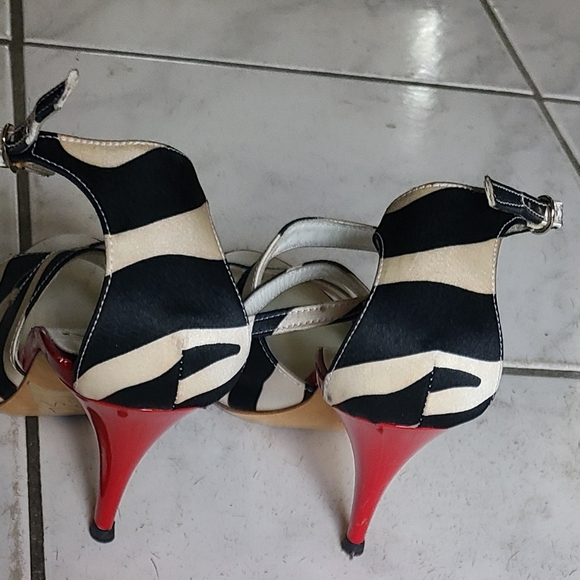 Giuseppe Zanotti black, off white and red zebra print leather heels..size 38.5 - Picture 5 of 6